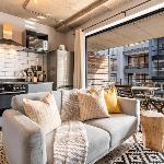 Manhattan On Coral Apartments