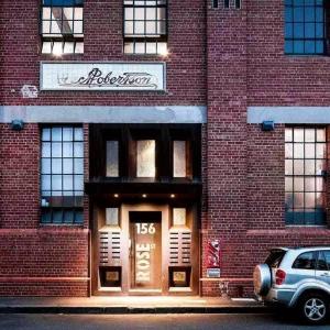 VAQUAY Rose & Vine In Fitzroy