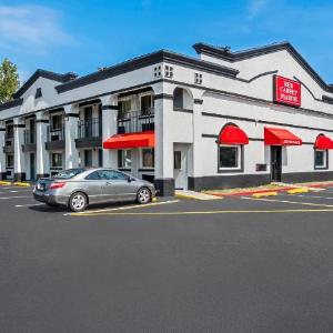 Red Carpet Inn and Suites