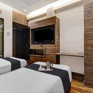 OYO Townhouse Prayagraj Central Bus Terminal Formerly Hotel Four View