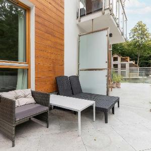 Cosy Apartment Parking & Balcony Close to the Kępa Redłowska by Noclegi Renters