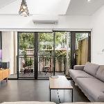 21P Terrific 9 mins walk to Darling Harbour -4BR Abnb-Style House