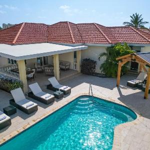 5 min to Beach Luxe Villa Opal Breeze by Bocobay