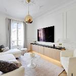 Elegant A C Apt 2BR 6P Paris 17th Monceau 