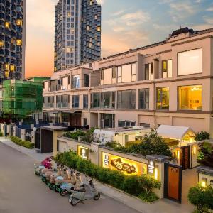 Floral Hotel Qingdao Free Travel Seaside Homestay