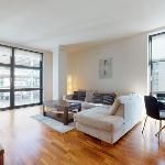 Canary Wharf 1-Bed Sleeps 4 3-Min To Station London