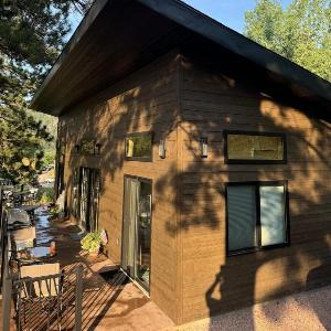 In the center of it all The Elkhorn Cabin