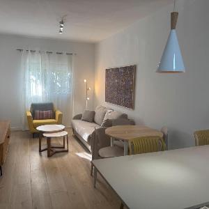 1 Bedroom Apt 85 Mts To Beach