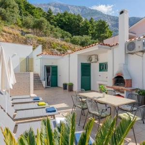 Villa Mandina - Makarska by Villas Guide