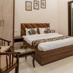 SOLACE INN with Lift near GOLDEN temple