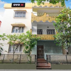 Hotel O Smriti Stay GD Park
