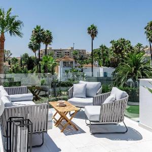 Nueva Andalucia Townhouse Private Garden and Garage