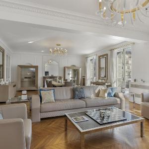 Luxury 5 Bed Residence - Opposite Arc de Triomphe