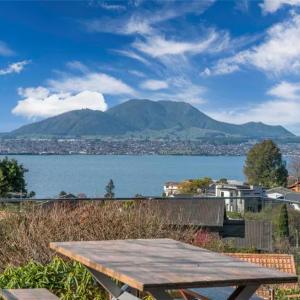 Acacia Horizons - Taupo Holiday Home