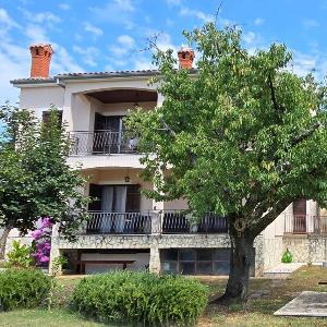 Apartments with parking space Buici Porec - 24819