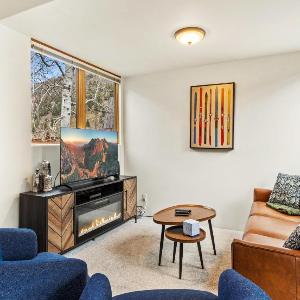 Experience luxury at Alpenglow at Telluride Lodge