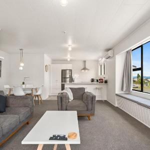 Garden Grove Gem - Lake Taupo Holiday Home