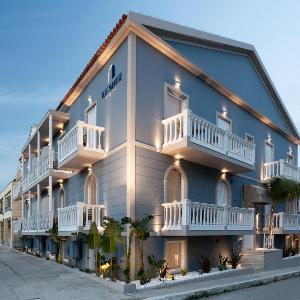 Blue Paradise Apartments