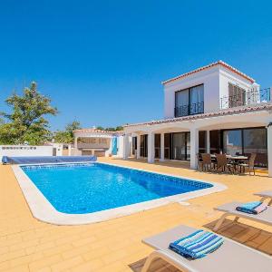 Casa Amora Great holiday Villa in Vale do Milho