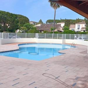 Small House With Garden - Residence With Pool