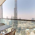 Panaromic Burj Khalifa View from Balcony - Luxury 2BR next to Dubai Mall - Like Homes Dubai