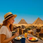 Zoom Pyramids View inn