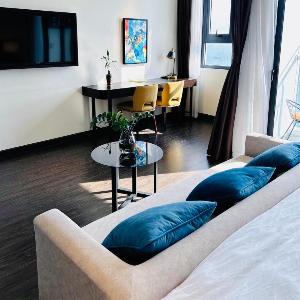 Em Apartment - Ocean and Lighthouse View Sapphire Residence S2
