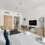 VayK - Contemporary and Cozy Studio in JVC