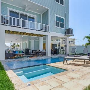 209 Seabreeze Escape- NEW Spacious 5-Bedroom Pool Home home