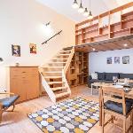 Central - Colourful - Cozy