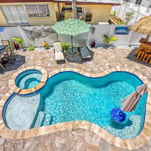 Dolphin Resort - 123