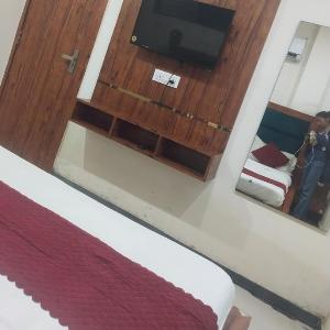 Hotel Grand Royal Inn