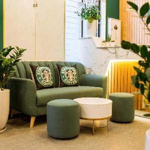 YELLOW HOTEL