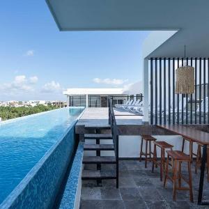 Perfect studio light and nature in Aldea Zama