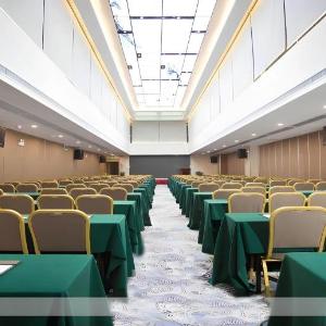 Ruineng CEO International Hotel (Hefei South Railway Station Leijie  Street)