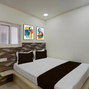 Hotel O Saibaba Temple Chintal Formerly Himagiri Luxury Room