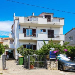 Apartments with parking space Vodice - 24808