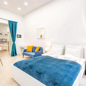 Central - NEW with Balcony - Charming