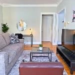 Charming 1BR Apt in Evanston - Hinman B3