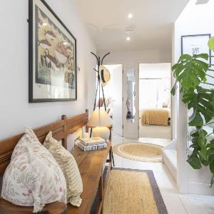 Contemporary 2-Bed 2-Bath Home with Parking