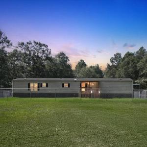 Tranquil Country Retreat Surrounded by Nature home