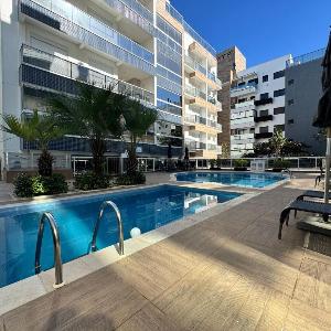 Plazza de Palmas - Apartamento mobiliado e equipado na Praia de Palmas em condomínio com área de lazer completa.