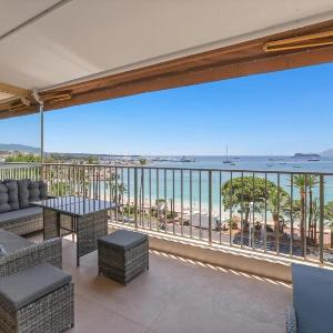 REF 2006 - Cannes Croisette - Luxurious apartment with sea view for rent