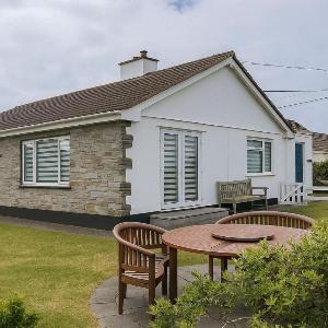 Sennen Sands- Free Parking - Free WiFi - Self Check In - Close to Beach - Pets Welcome