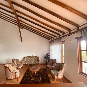 LeyvaYork Apartasuites