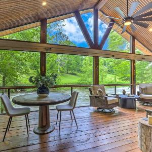 River Cottage of Blue Ridge - Outdoor Lounge with Gorgeous Views + a Hot Tub and Firepit!