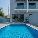 Private Pool Paradise Villa! Dubai Mall in a Flash! Complimentary Full Mid-Stay Refresh for 1 week stay Dubai 