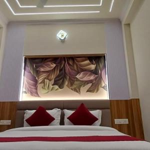 Raghav Vilas Luxury 2BHK Near Vishwanath Temple