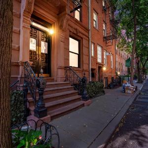 Spacious SoHo 1Bedroom Unit Washer & Dryer