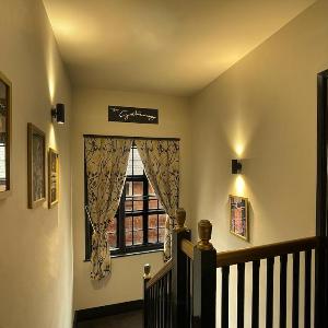 The Sandstone - Chester Main Street
